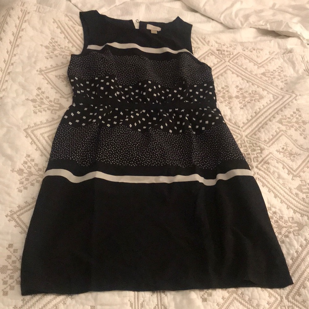 Loft flowy floral dress size M